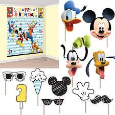 Mickey On The Go Scene Setter With Props