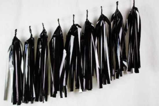 TASSELS METALLIC BLACK