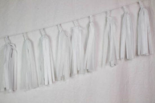 TASSELS TISSUE WHITE