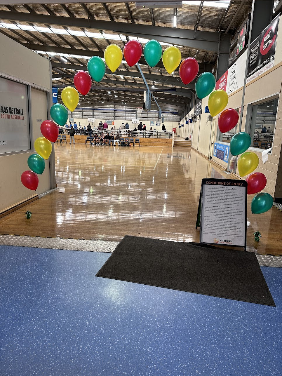 20 HELIUM BALLOON ARCH ON FISHING LINE