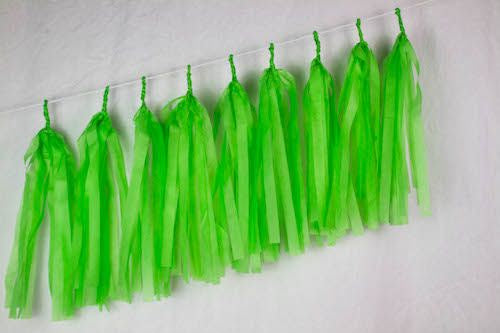 TASSELS TISSUE NATIONAL GREEN PACK OF 9